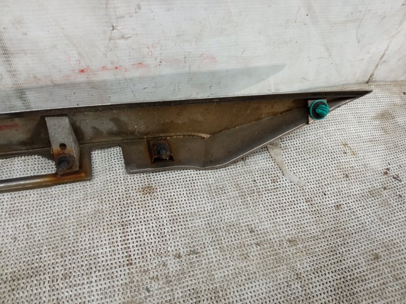 Накладка крышки багажника