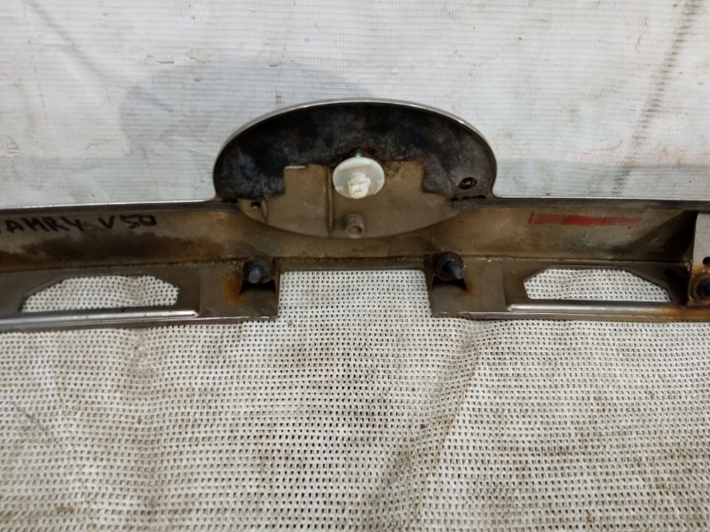 Накладка крышки багажника