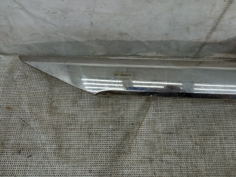 Накладка крышки багажника