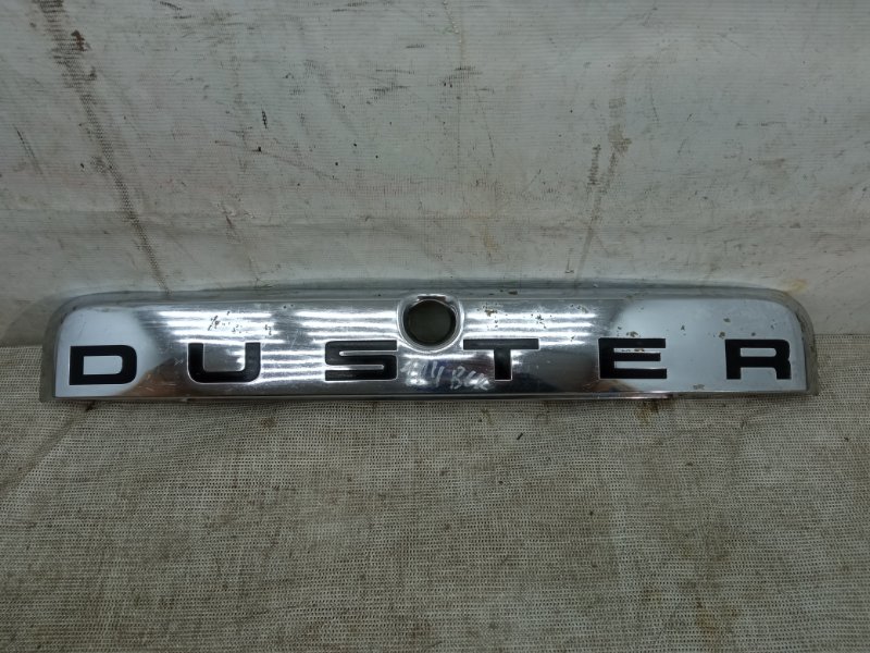 Накладка крышки багажника