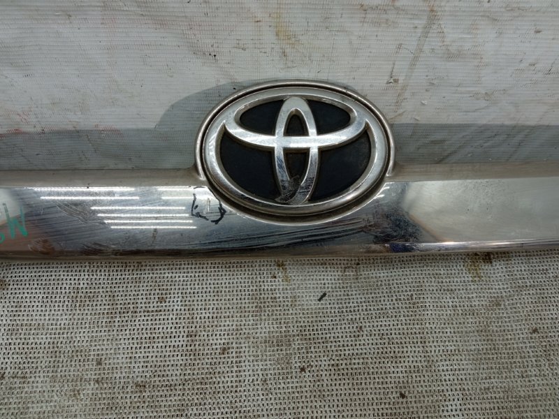 Накладка крышки багажника