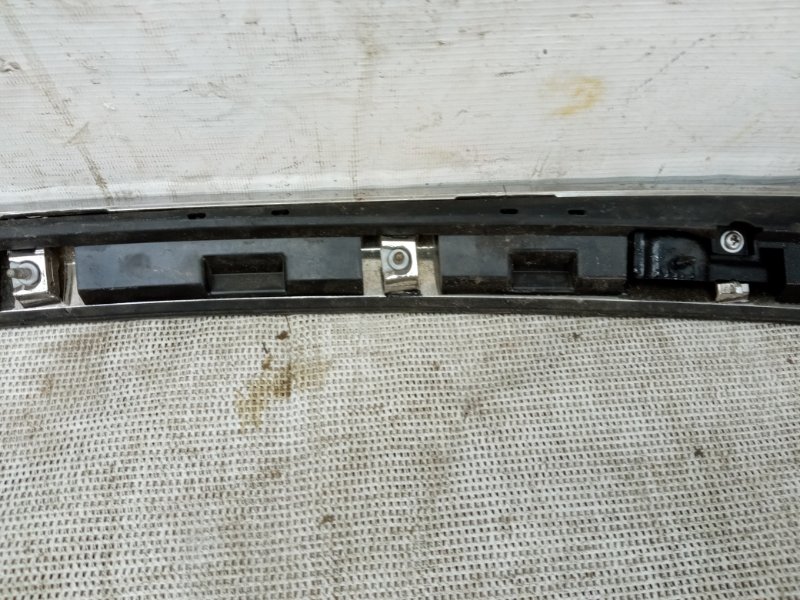 Молдинг капота