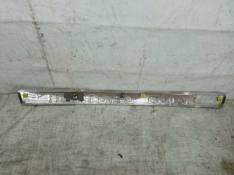 Накладка крышки багажника