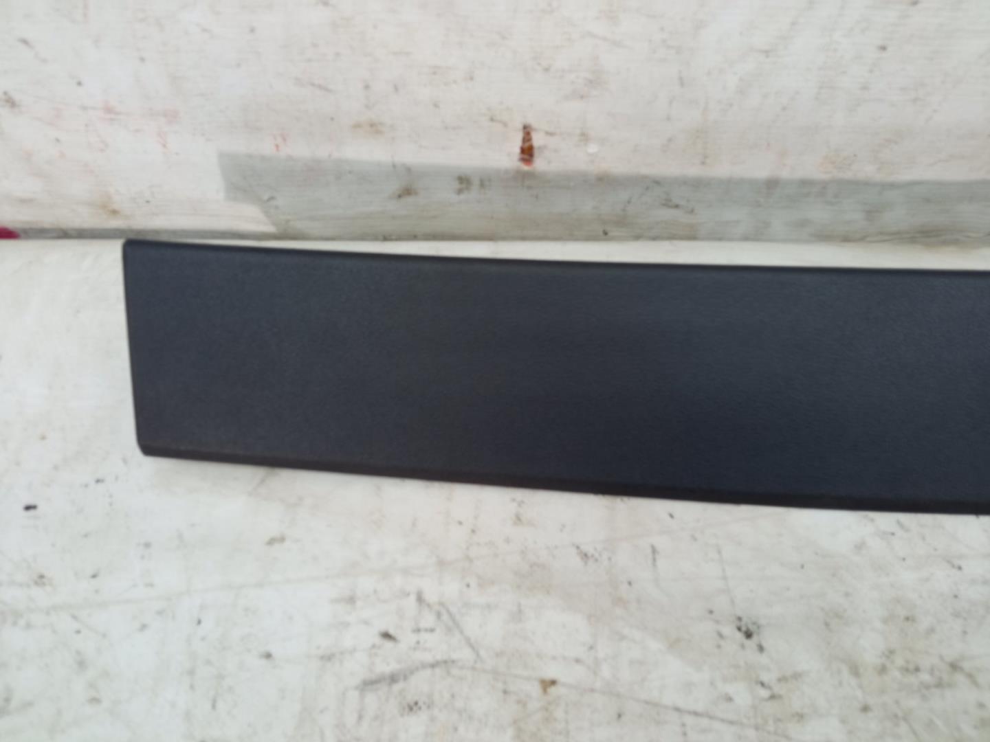 Обшивка багажника