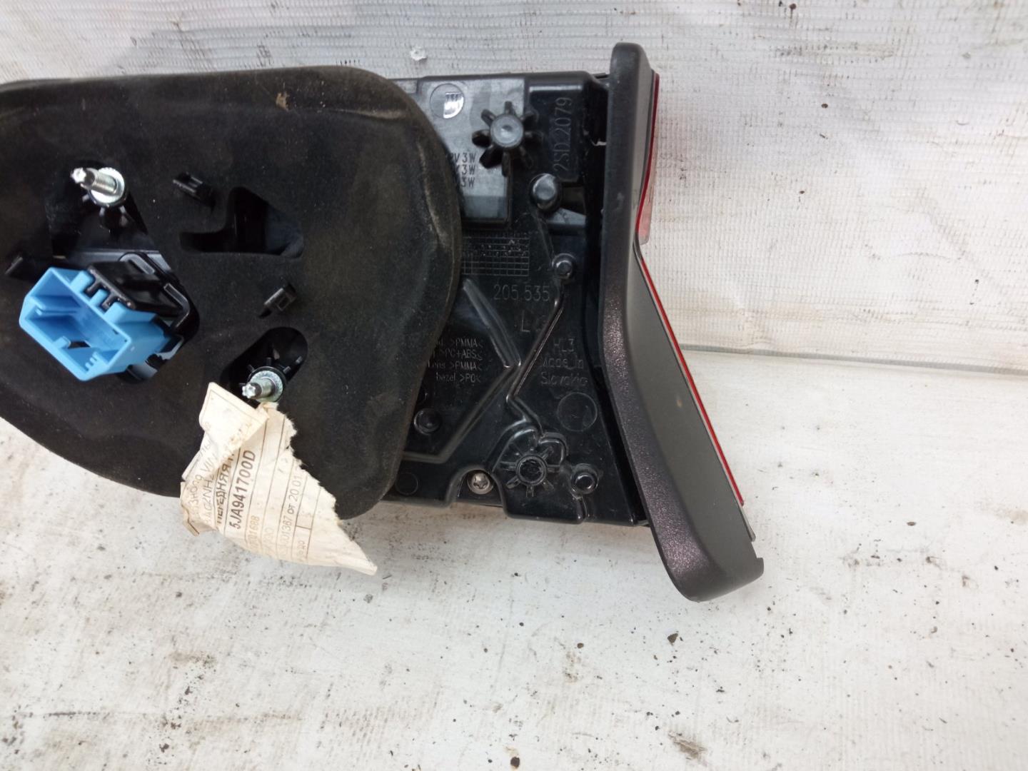 Фонарь задний