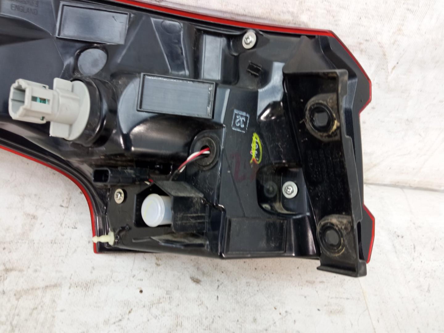 Фонарь задний