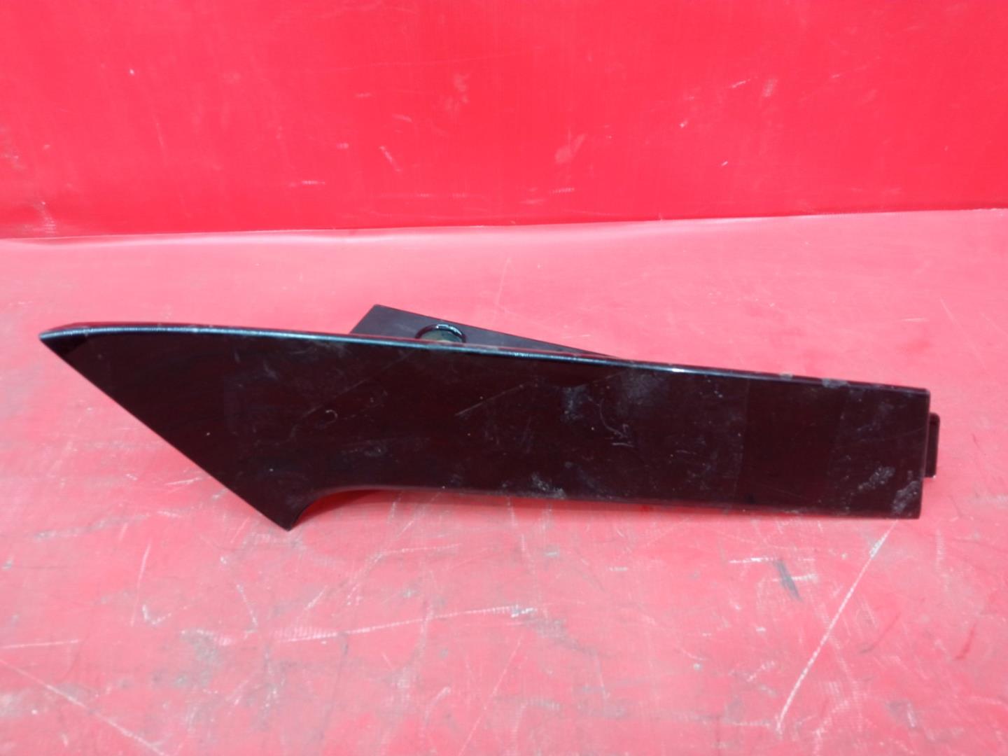 Накладка крышки багажника