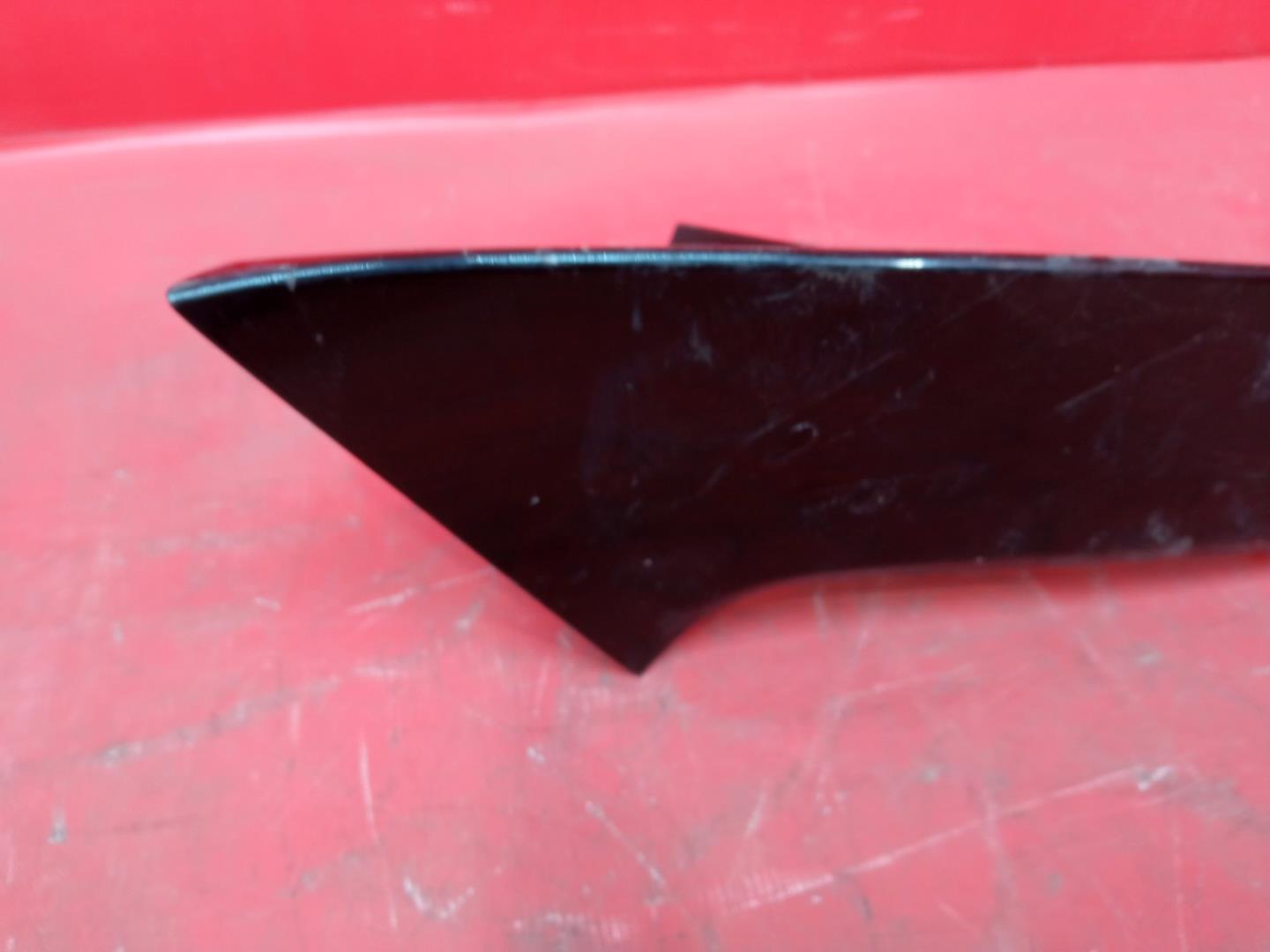 Накладка крышки багажника