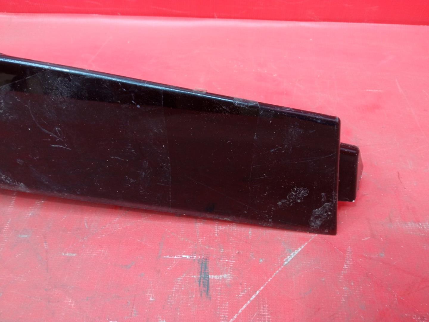 Накладка крышки багажника