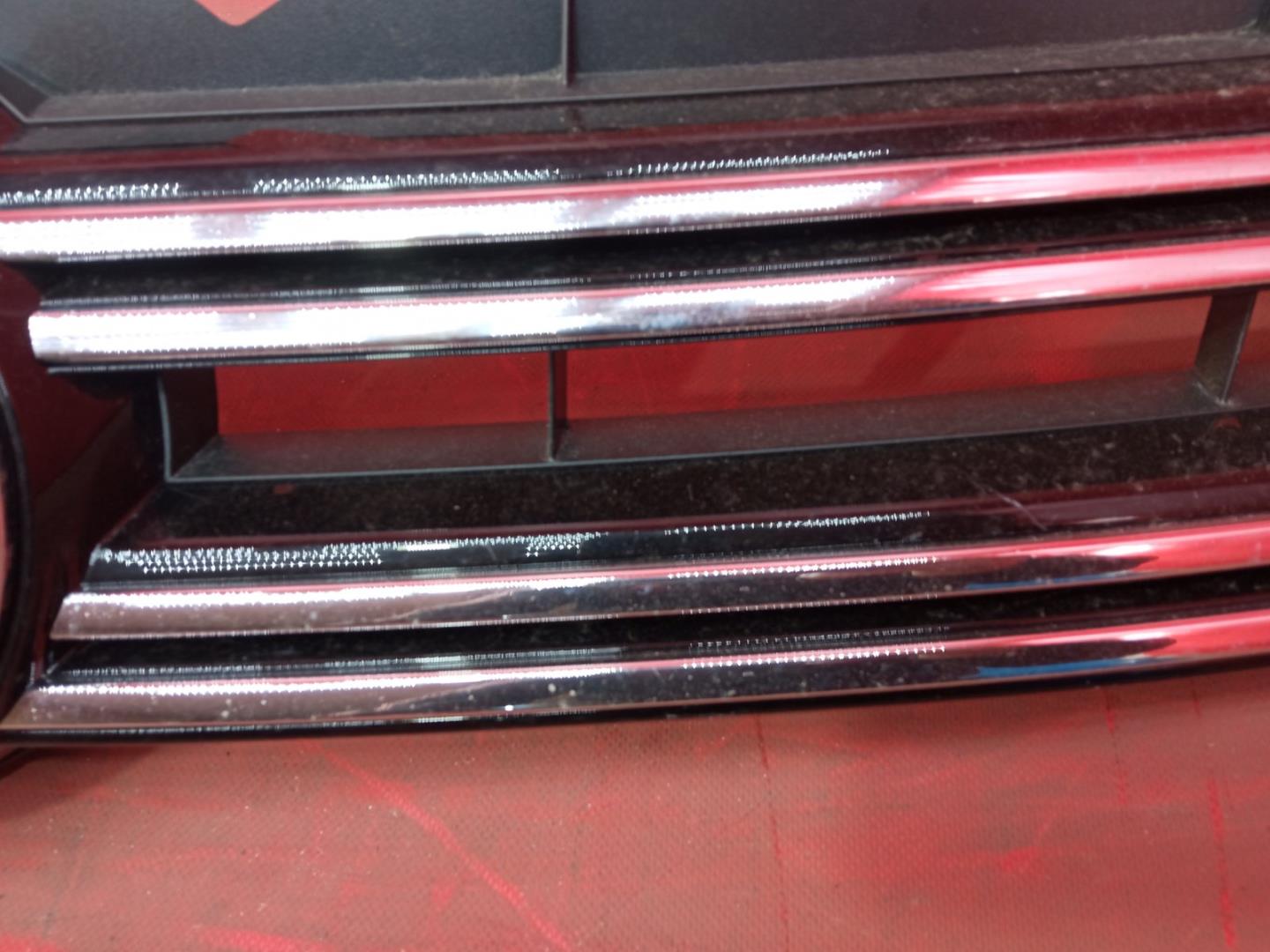 Накладка на решетку радиатора