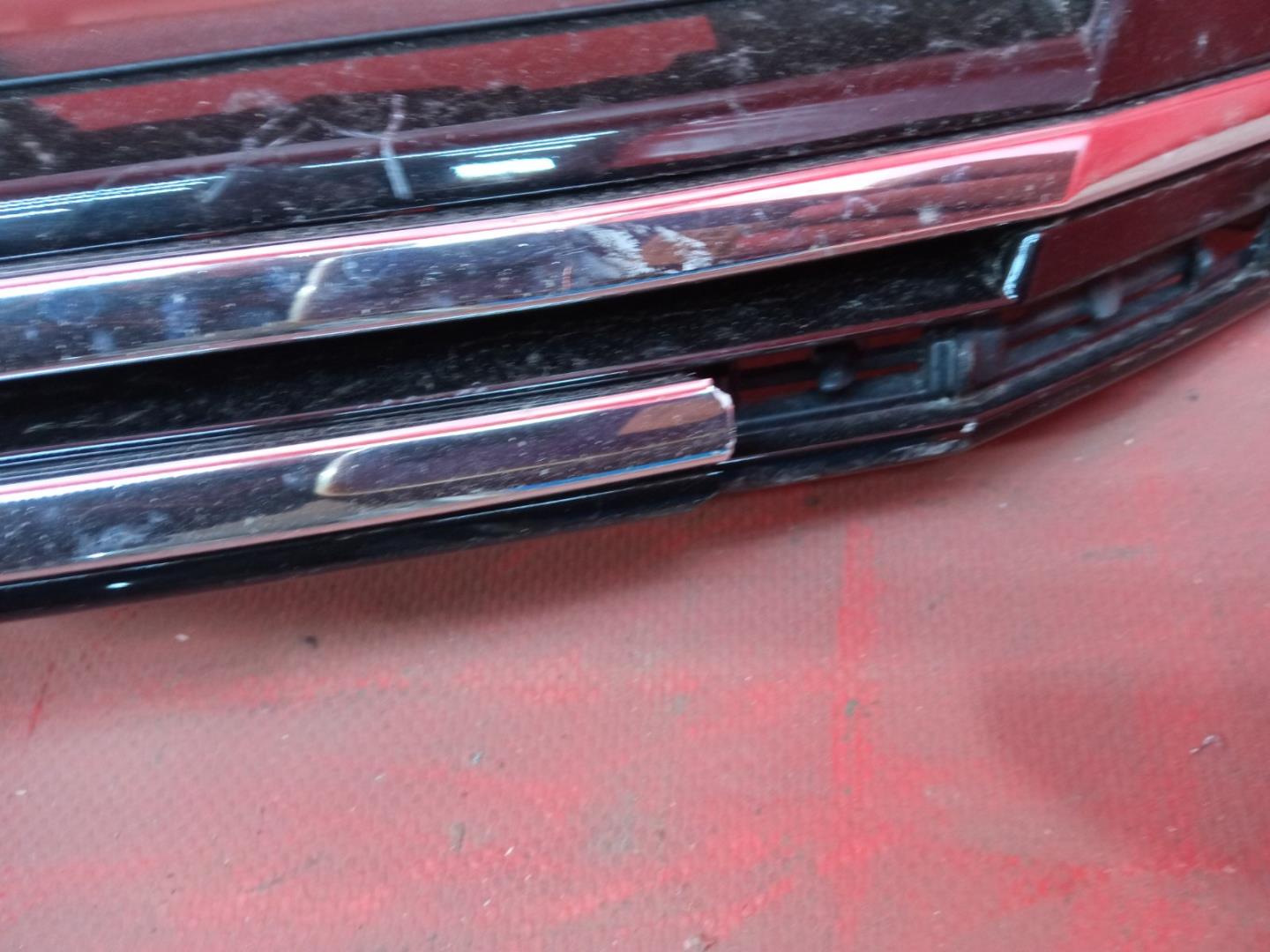 Накладка на решетку радиатора