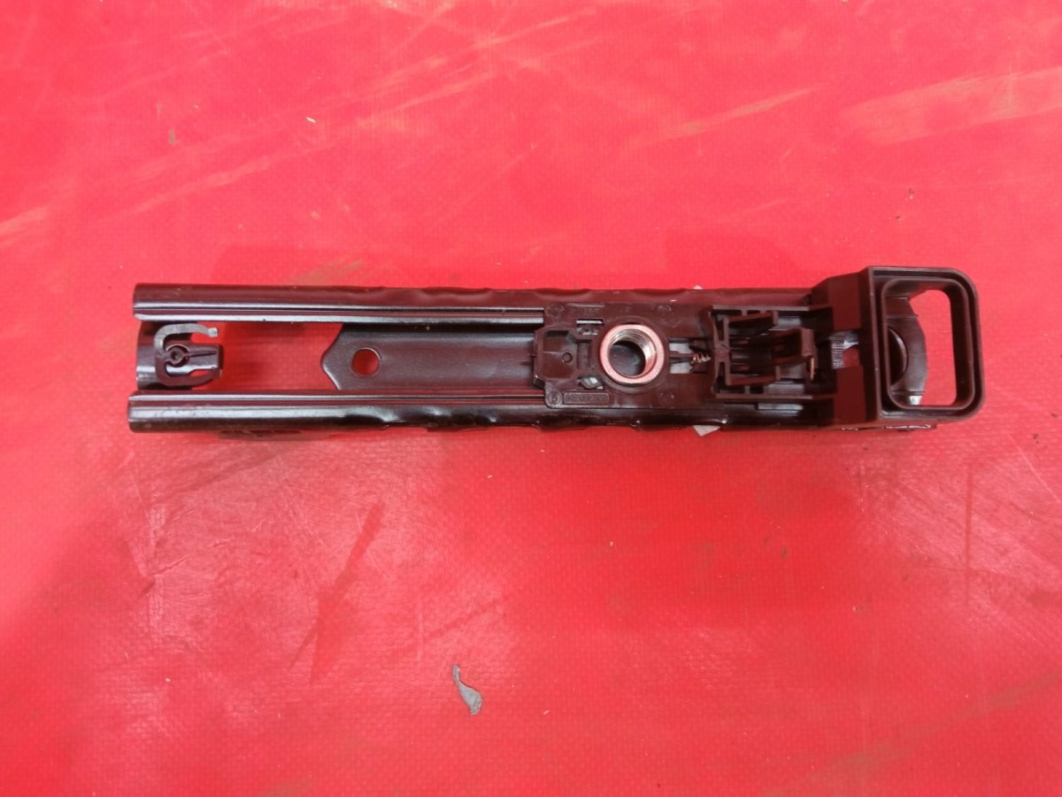 Механизм регулировки ремня безопасности