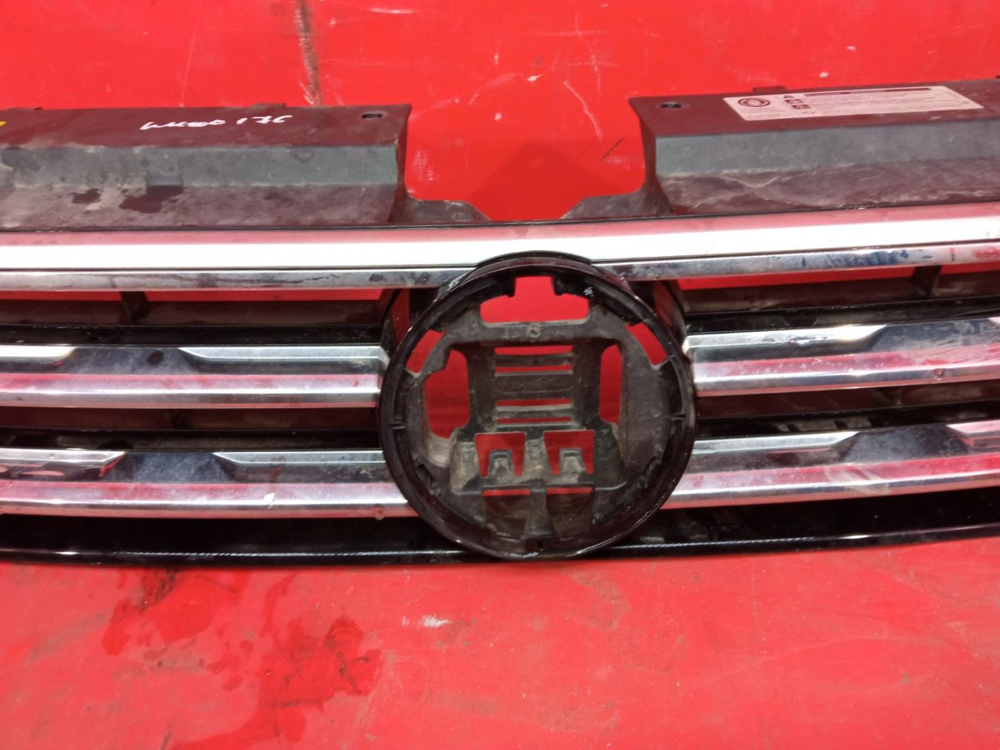 Решетка радиатора