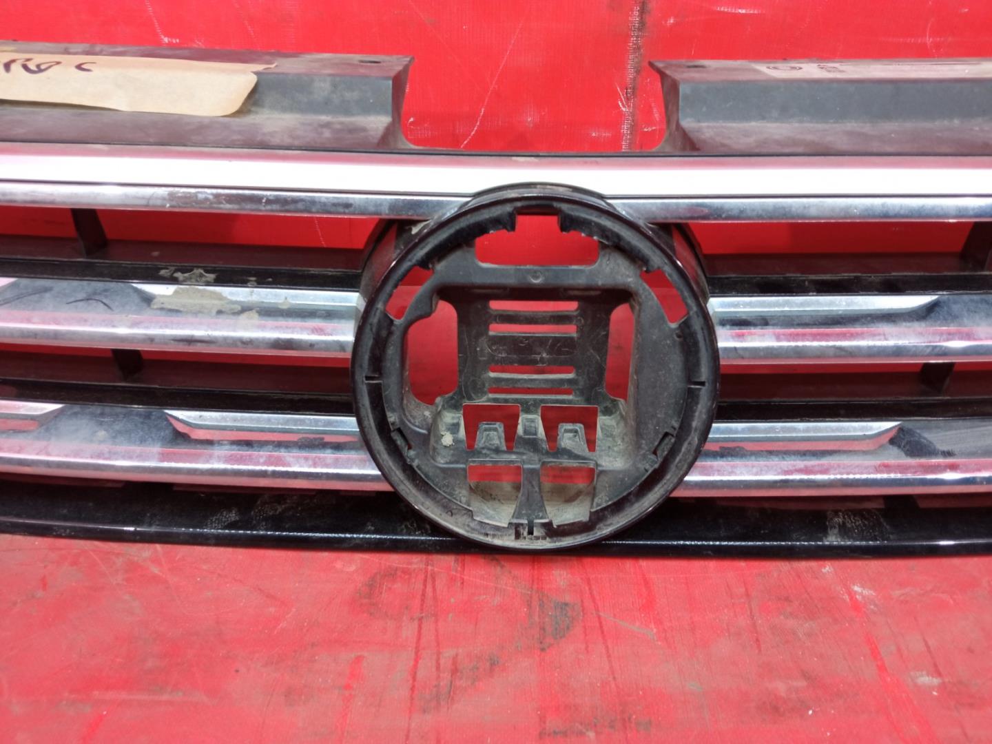 Решетка радиатора