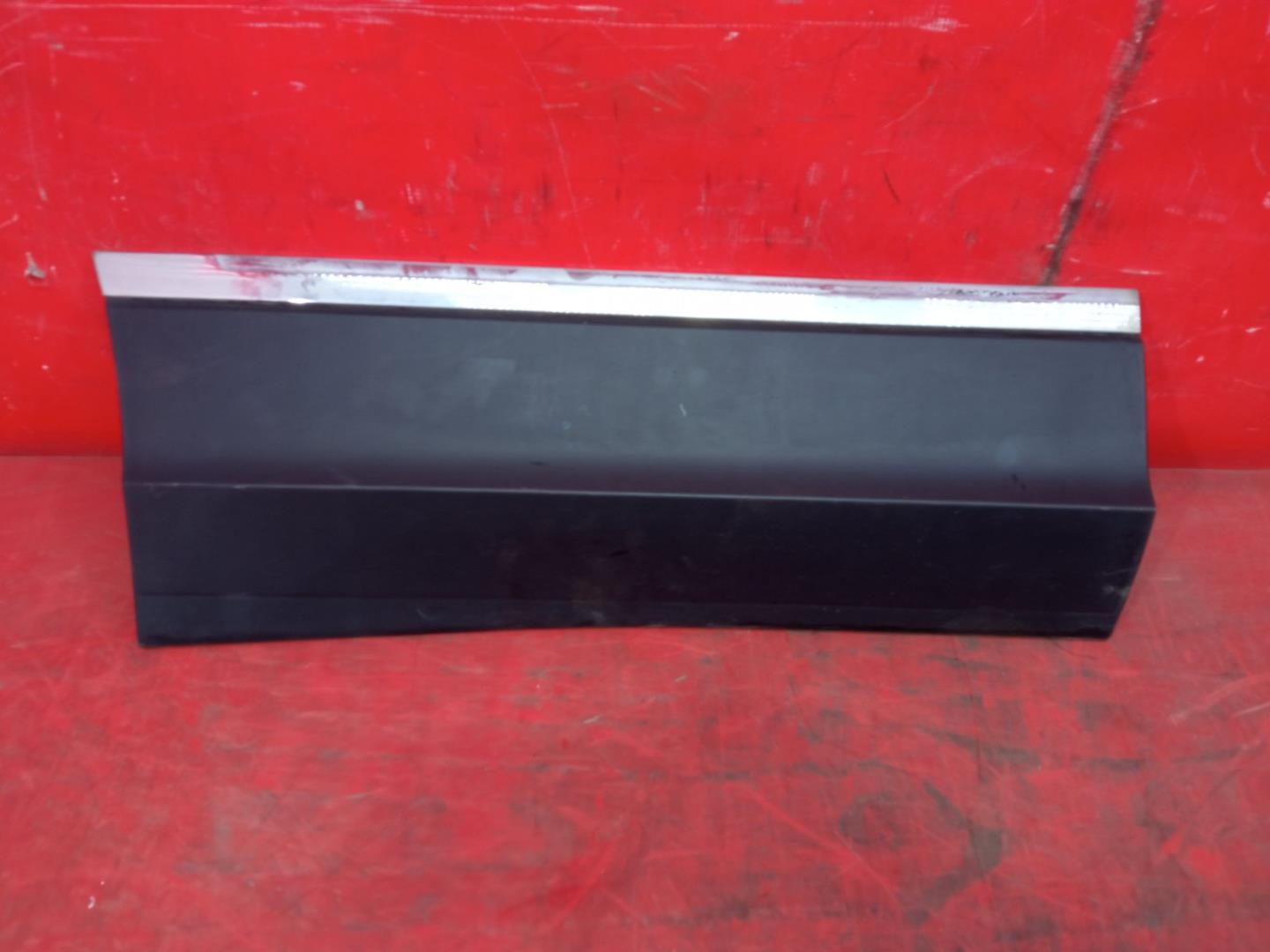 Молдинг двери