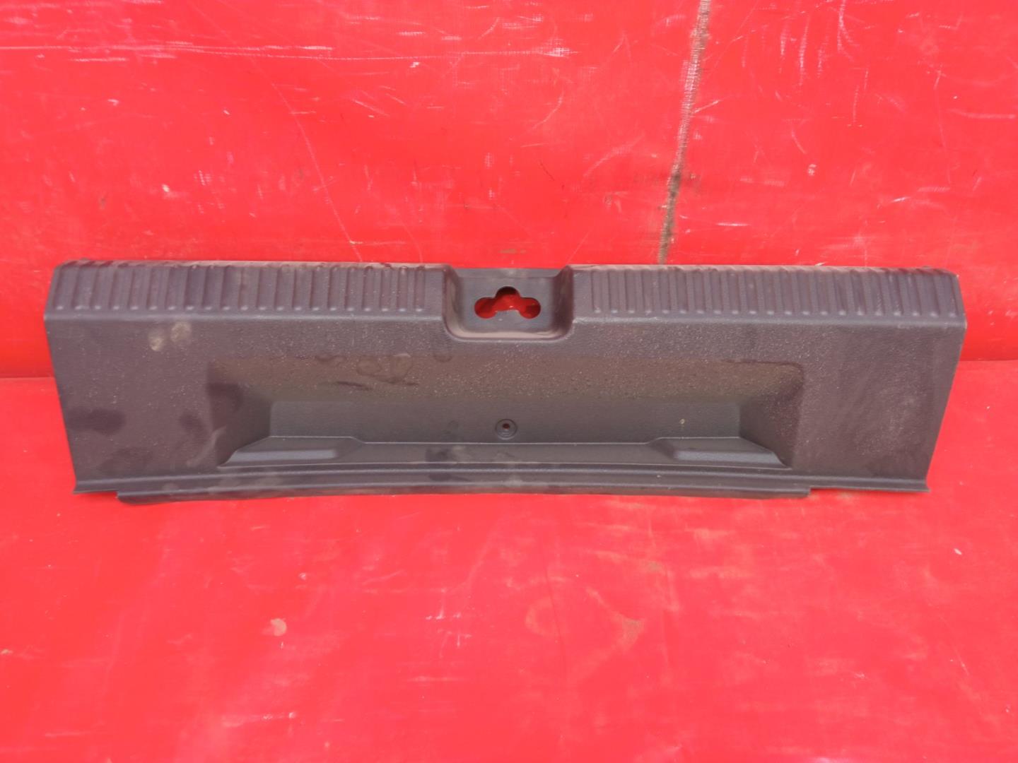 Обшивка багажника