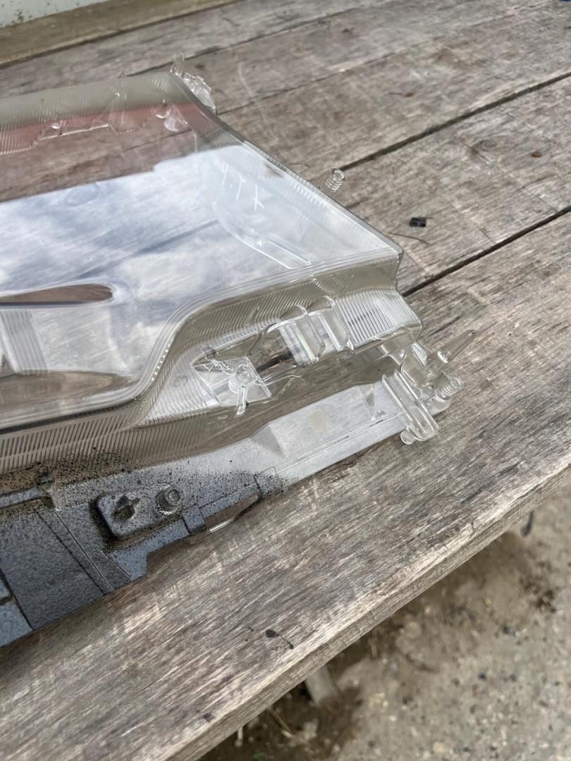 Стекло фары