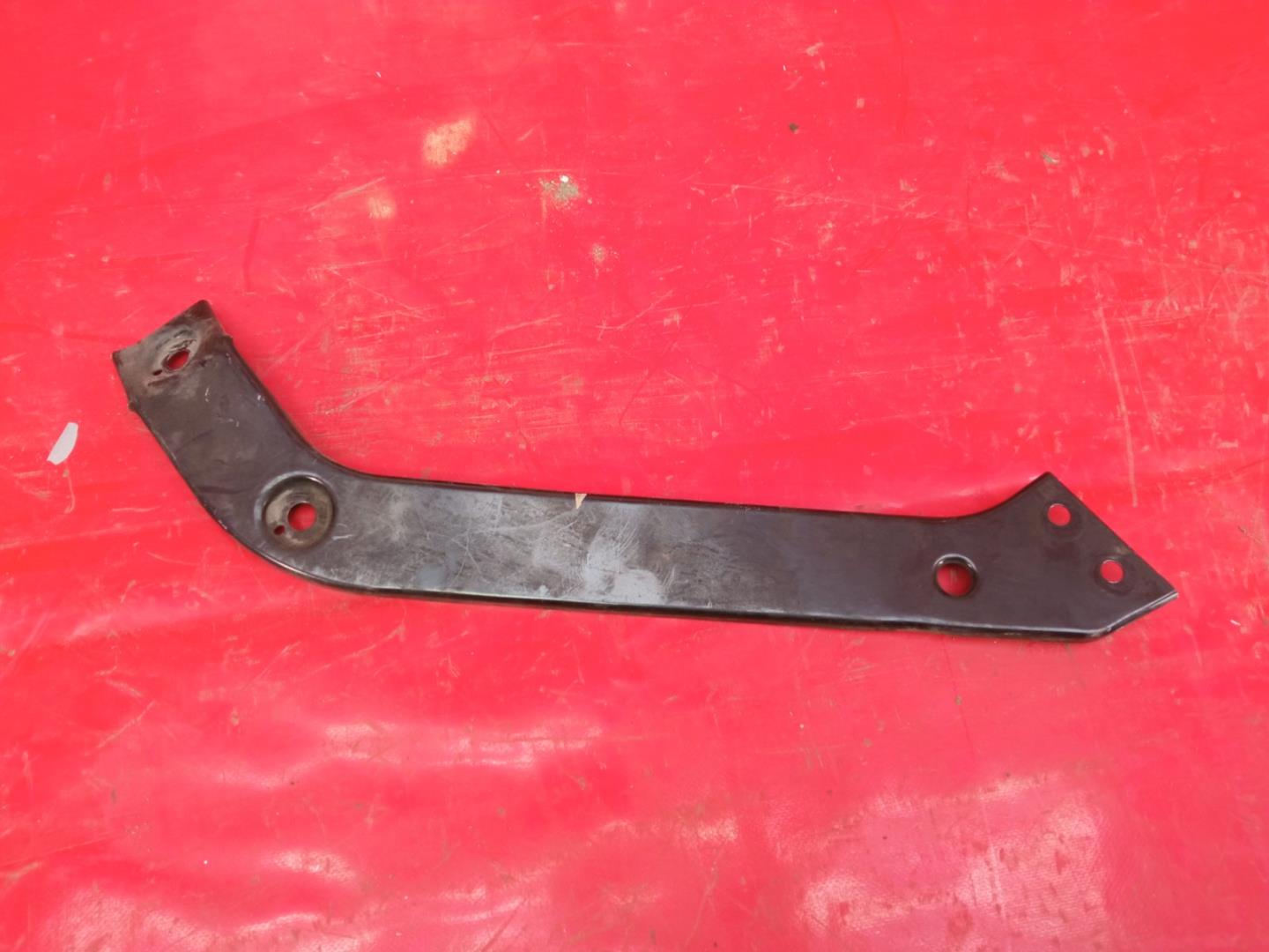 Кронштейн крепежный вспомогательный (разного назначения)