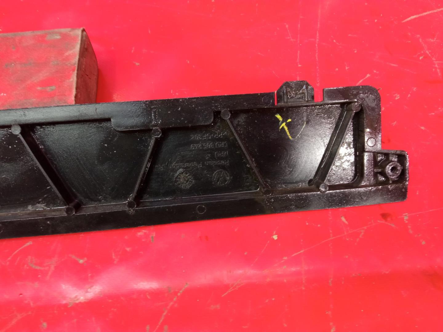 Кронштейн крепежный вспомогательный (разного назначения)