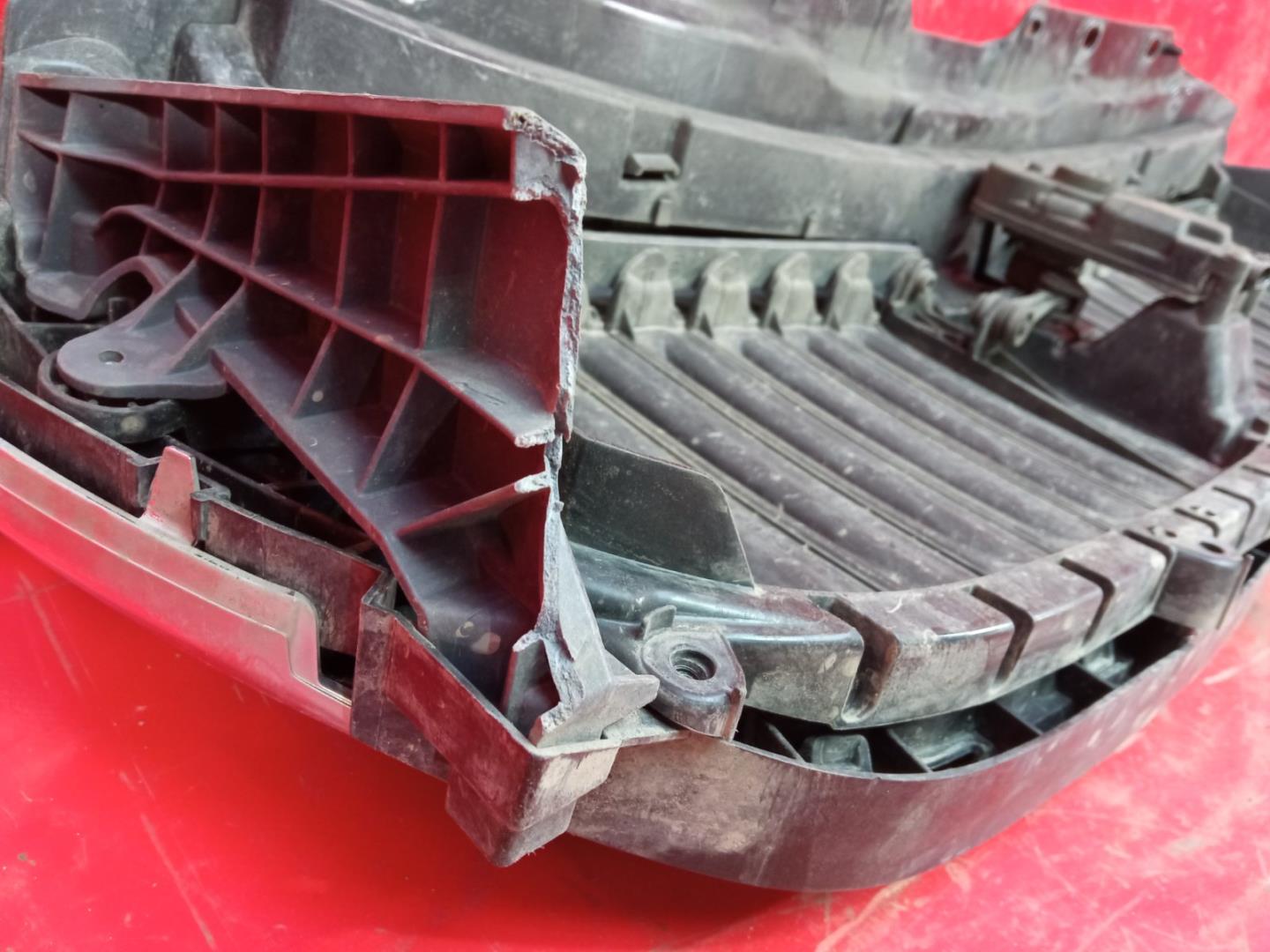 Решетка радиатора