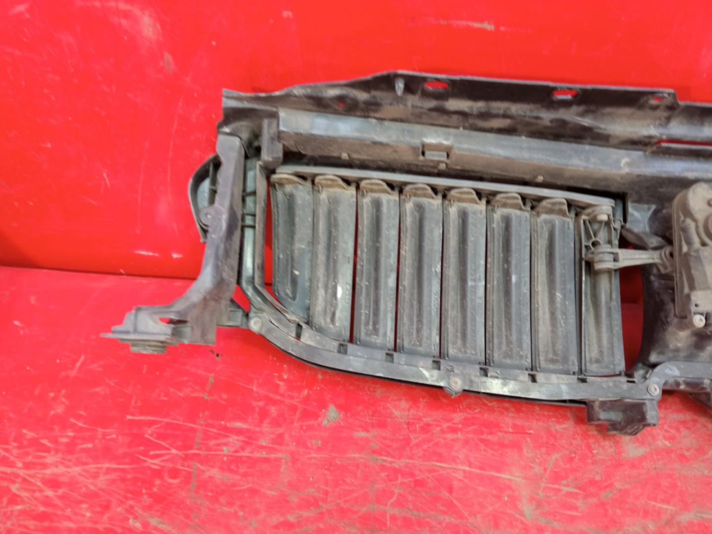 Жалюзи (воздуховод) бампера переднего