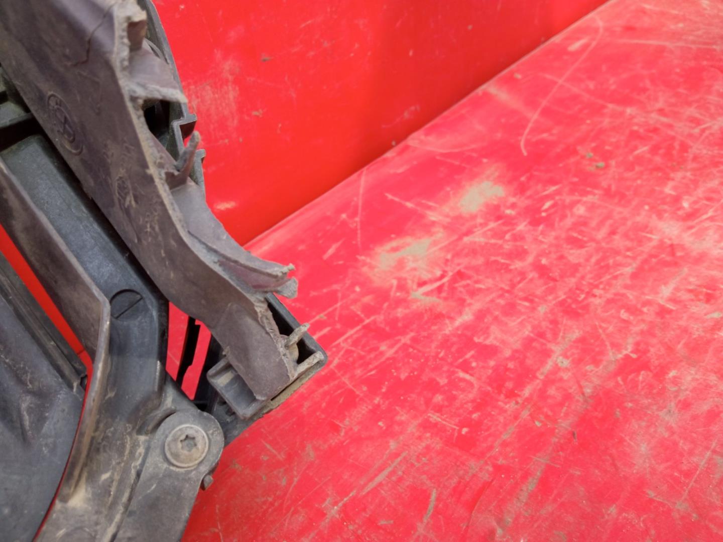 Жалюзи (воздуховод) бампера переднего