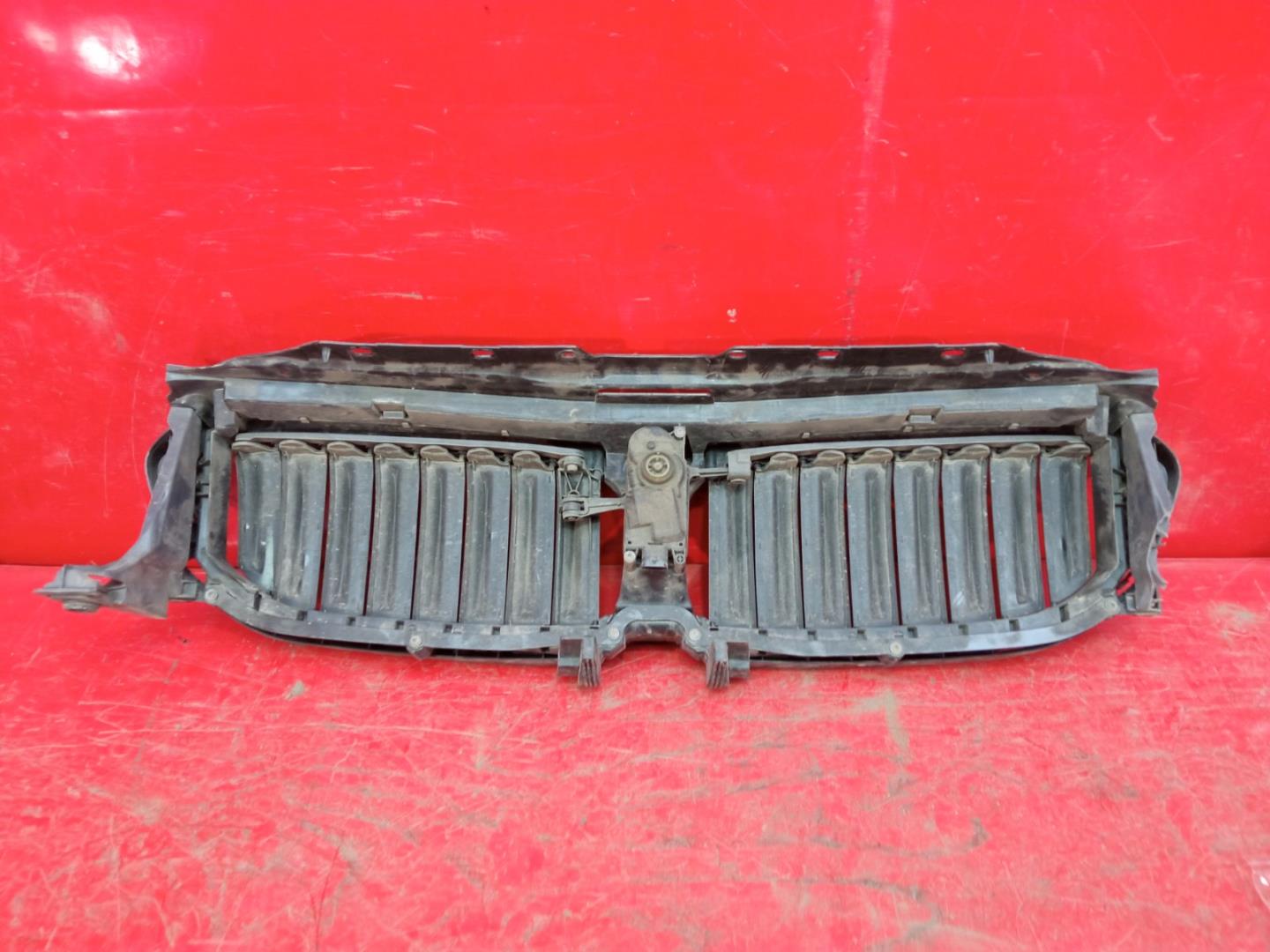 Жалюзи (воздуховод) бампера переднего