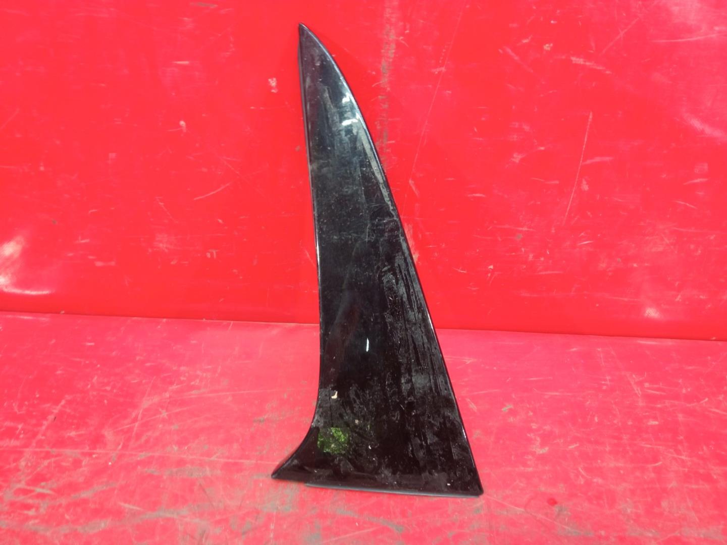 Накладка спойлера