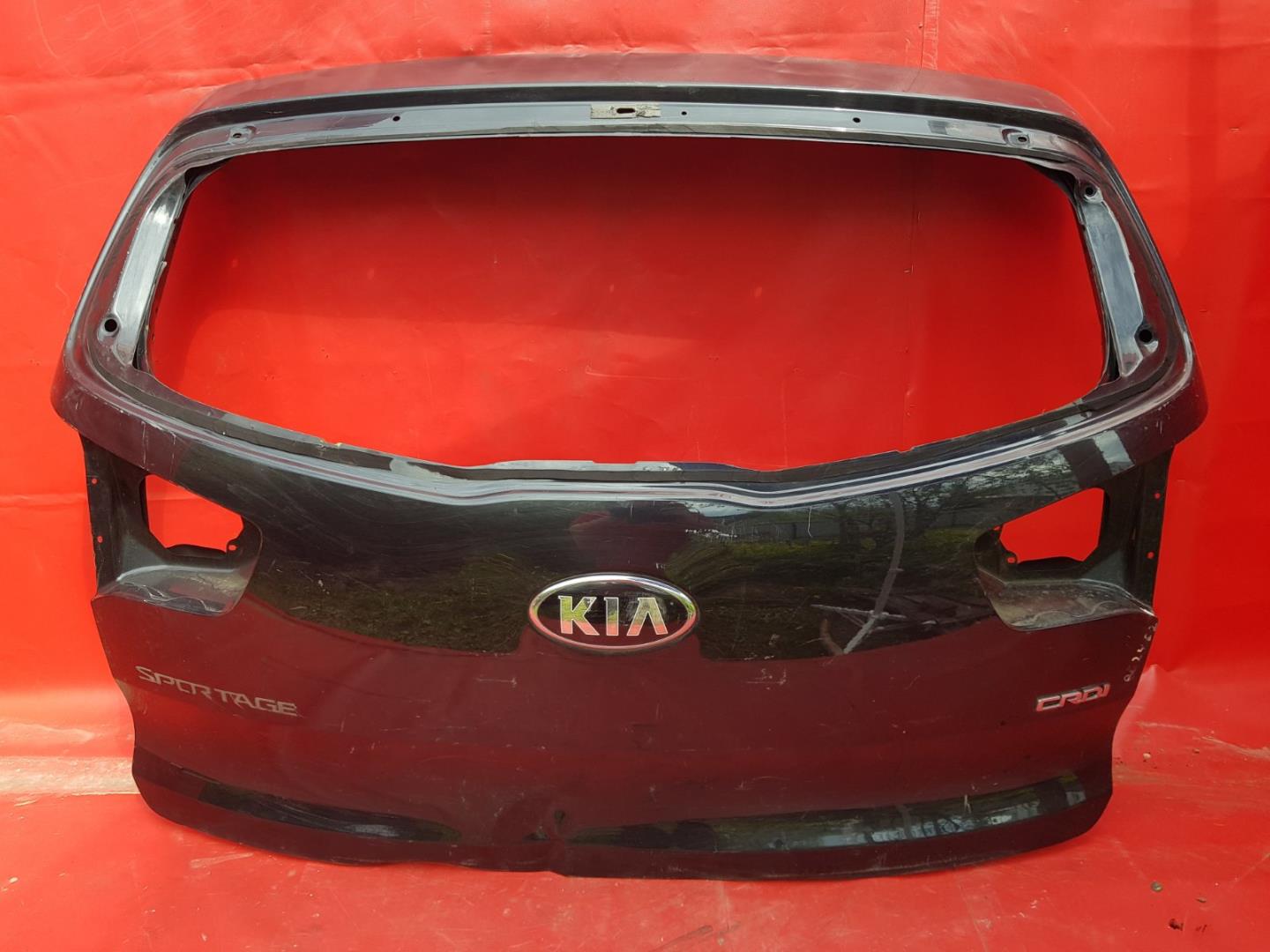 Дверь багажника