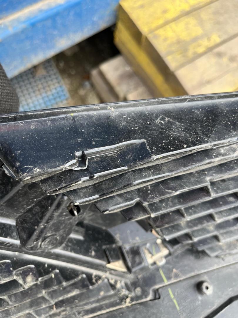 Решетка радиатора