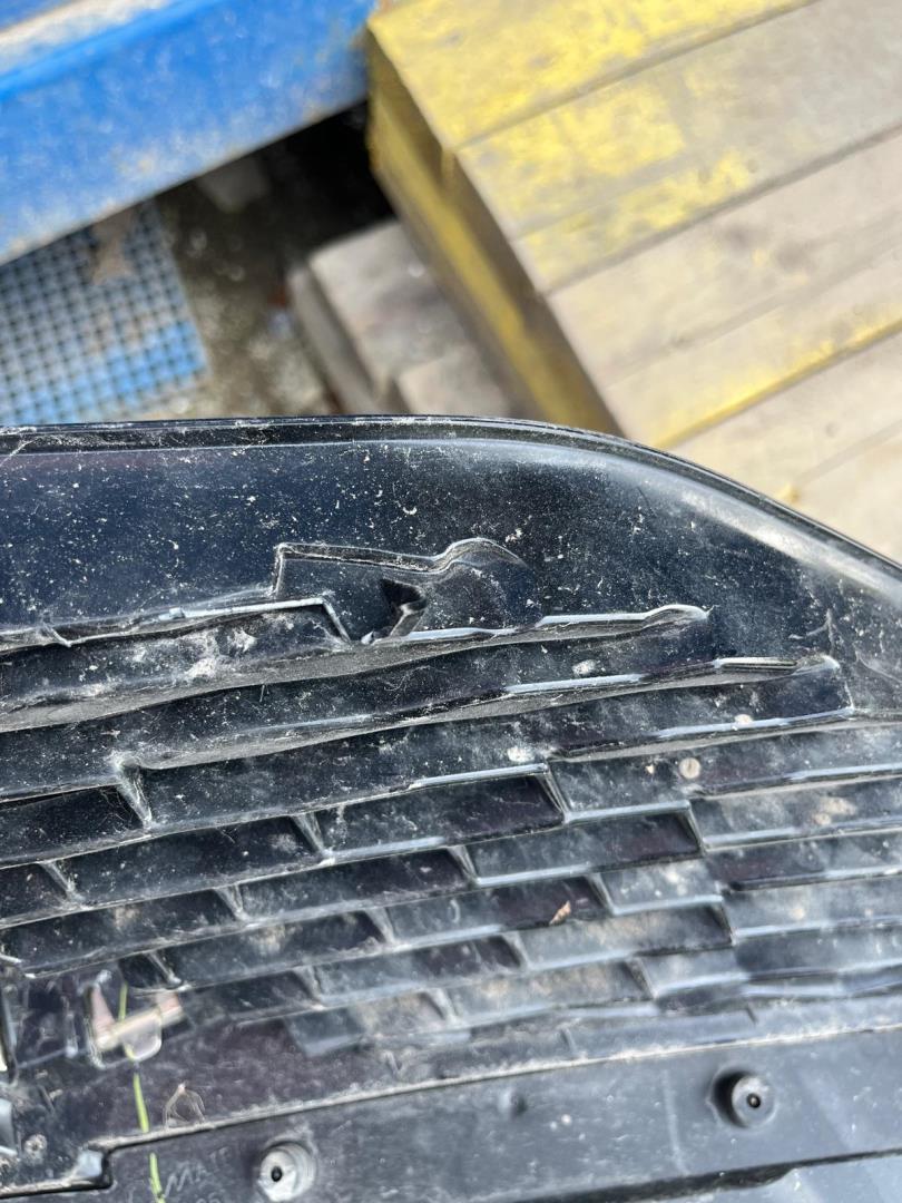 Решетка радиатора