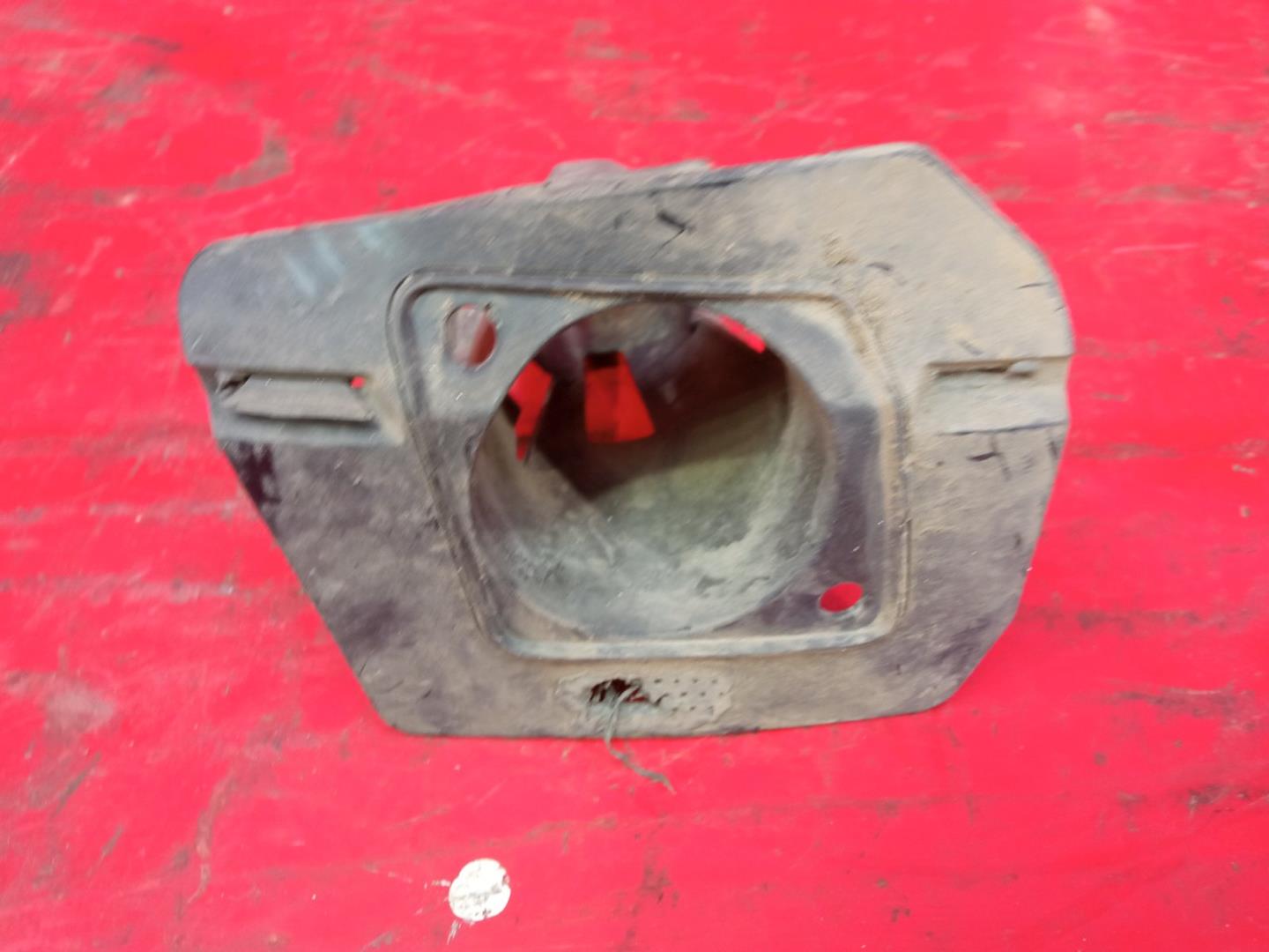 Кронштейн форсунки омывателя фары