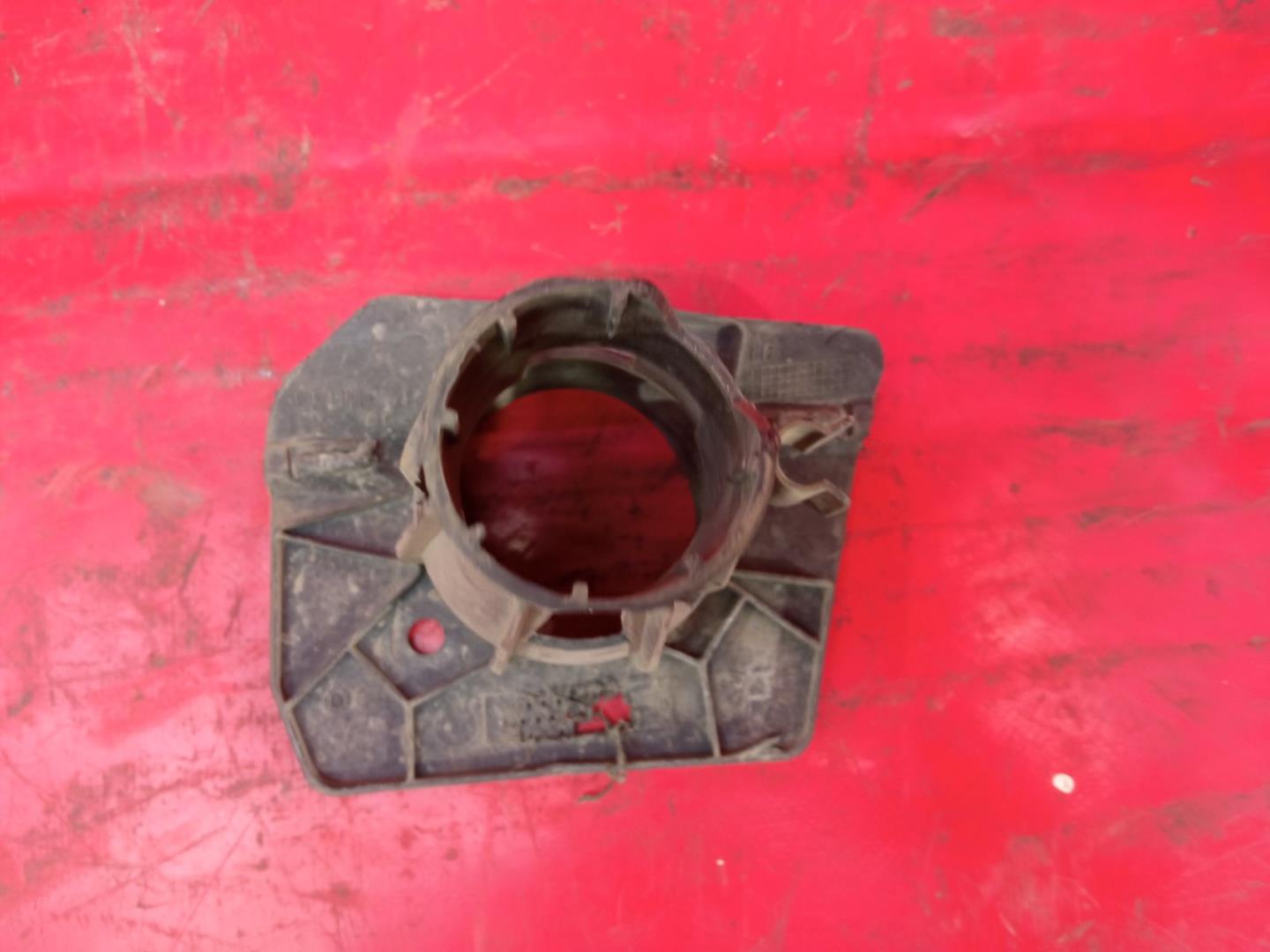 Кронштейн форсунки омывателя фары