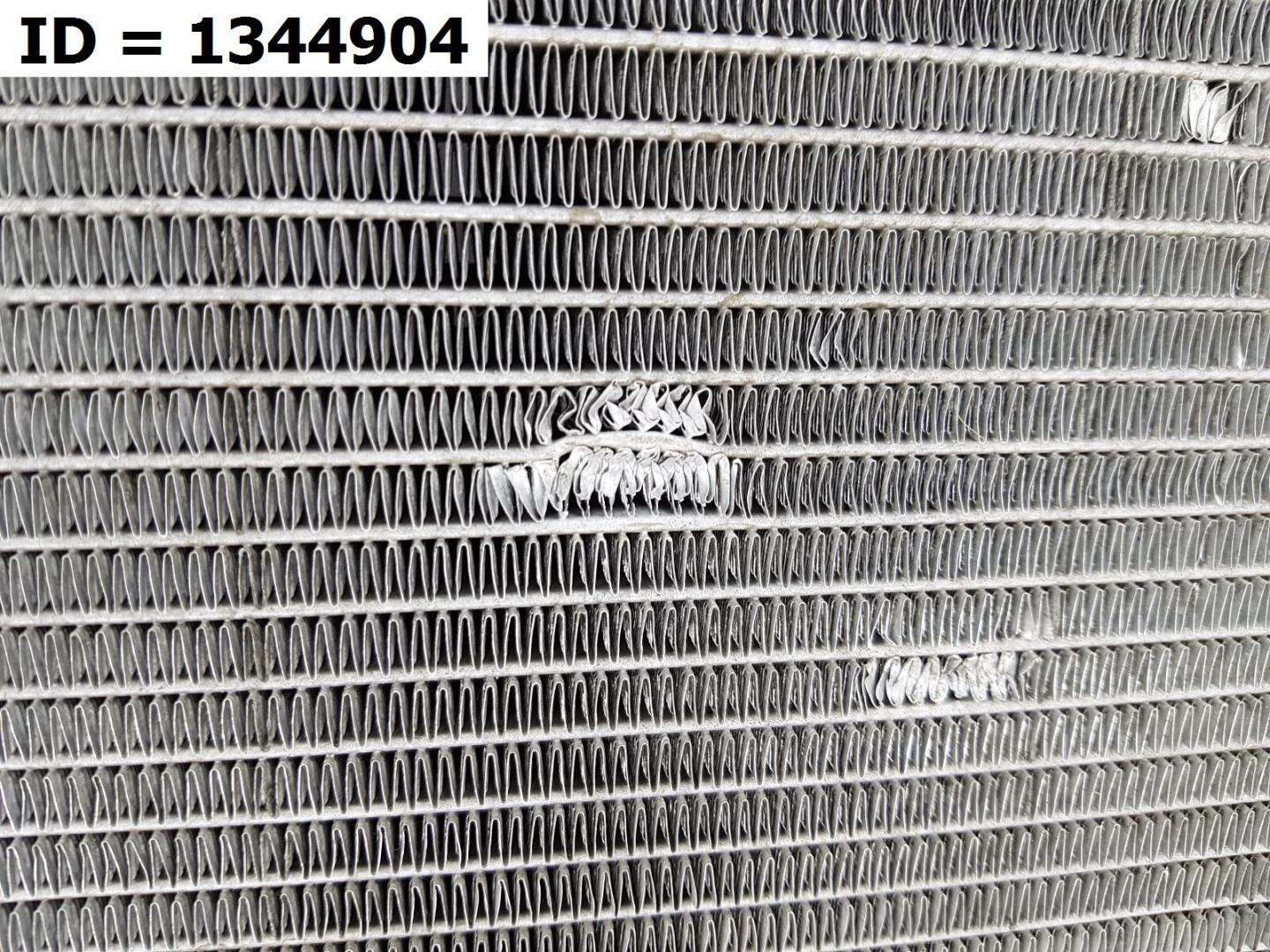 Радиатор охлаждения двигателя основной