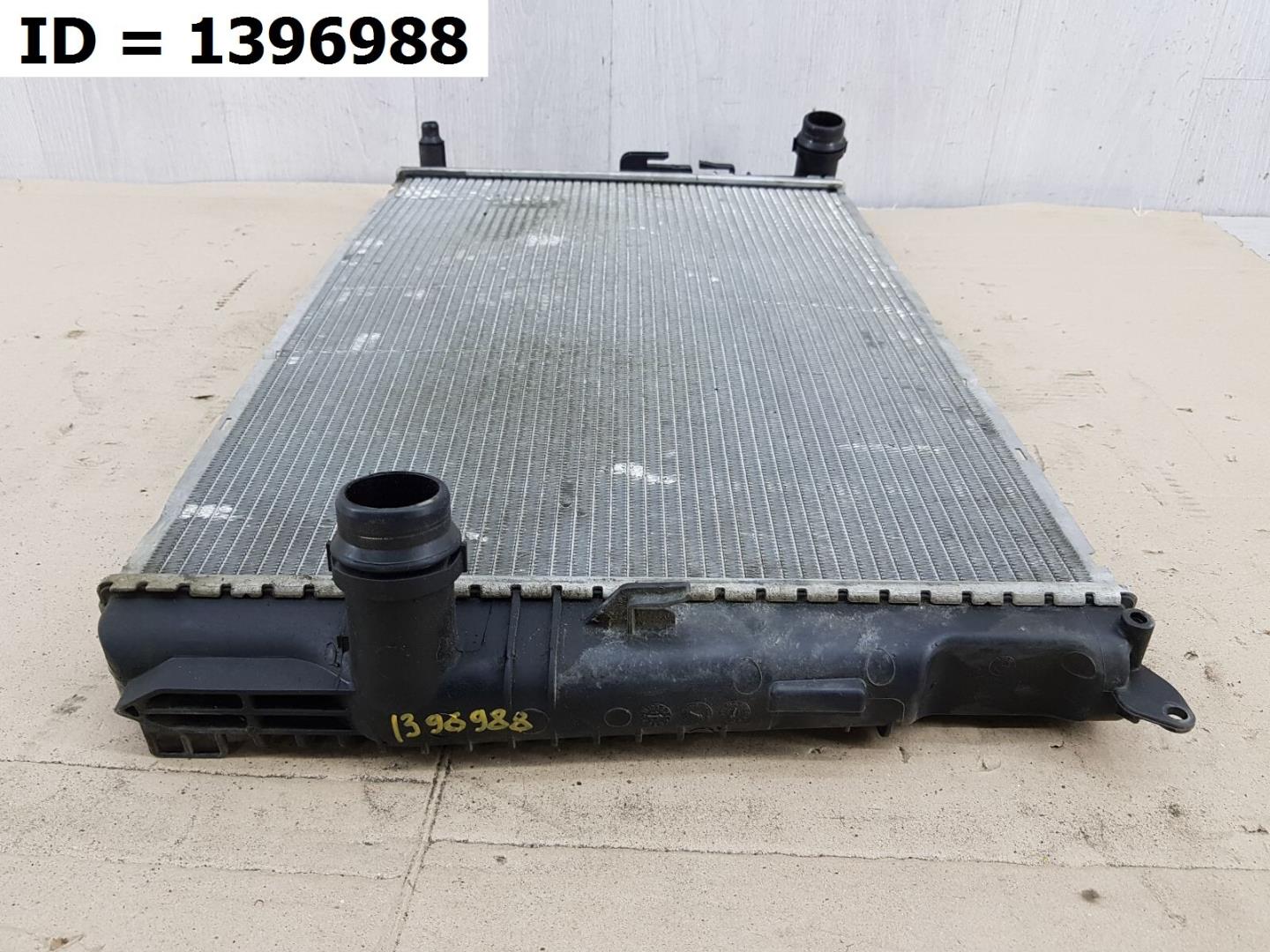 Радиатор охлаждения двигателя основной