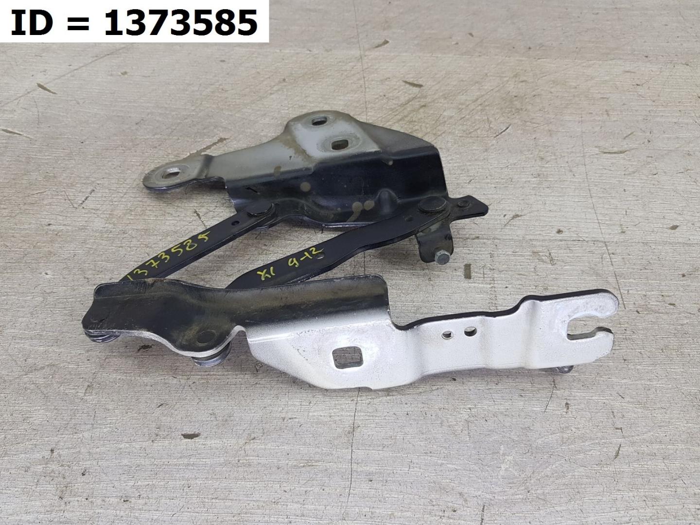 Петля капота