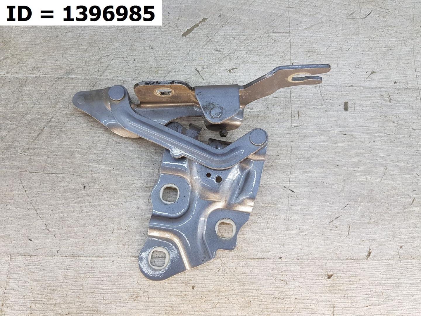 Петля капота