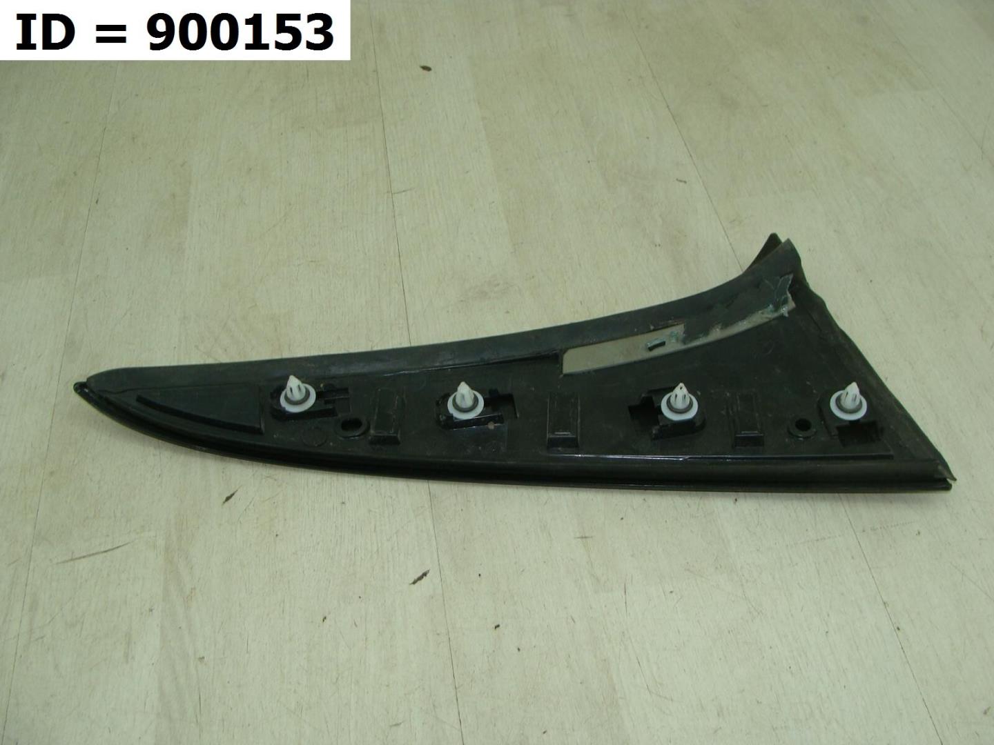 Накладка двери багажника