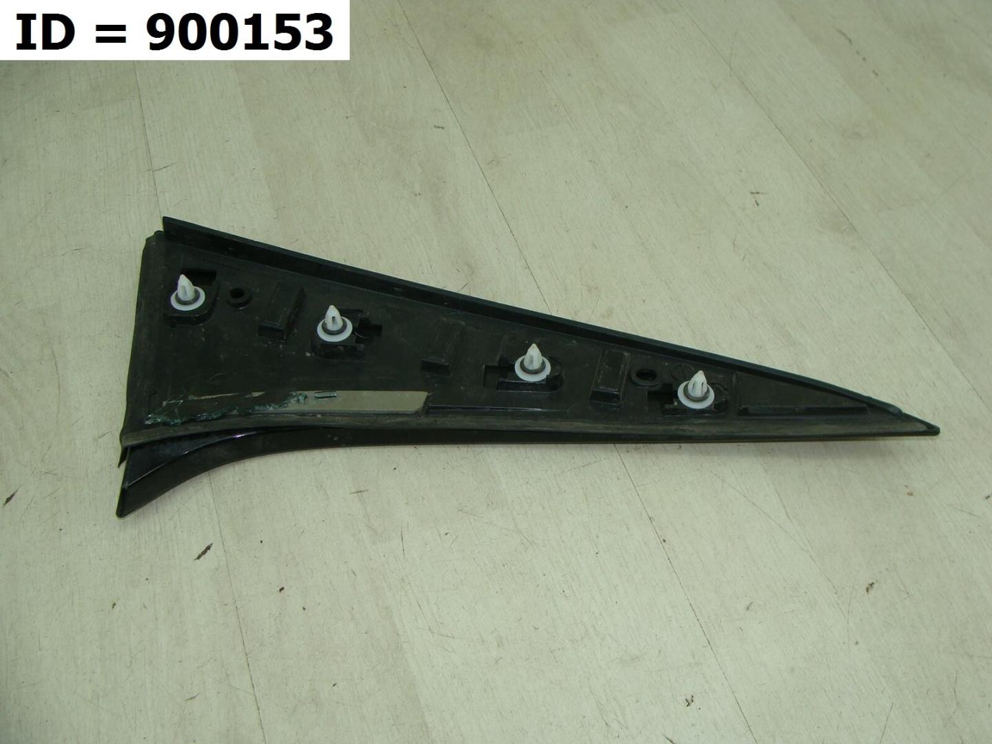 Накладка двери багажника