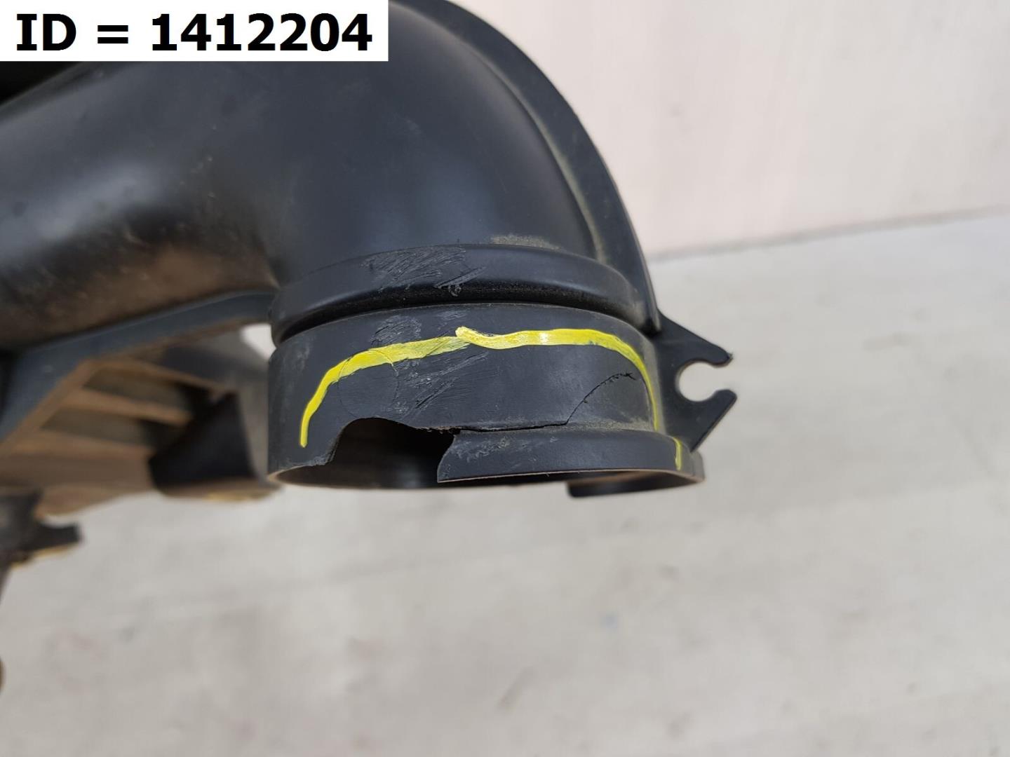 Резонатор воздушного фильтра