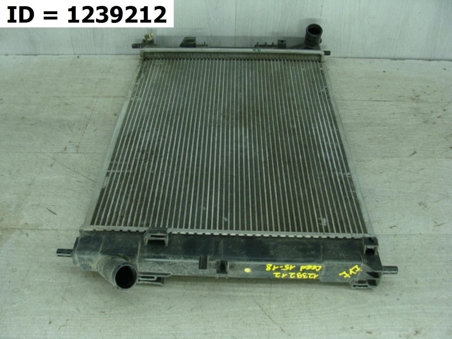 Радиатор охлаждения двигателя основной