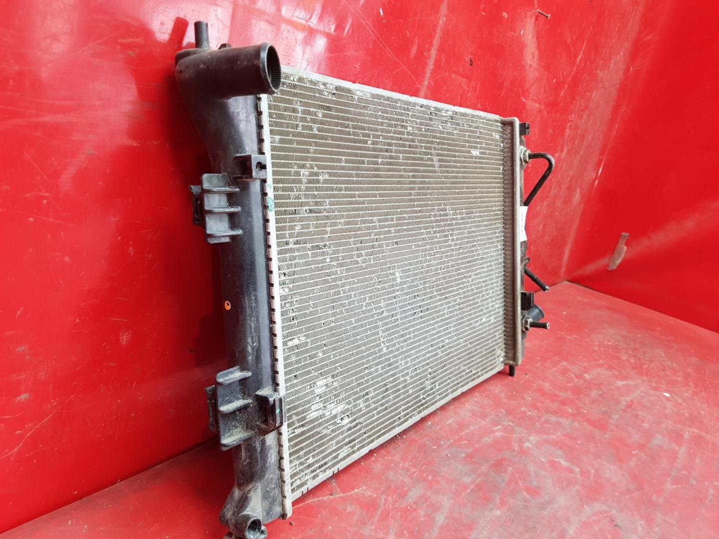 Радиатор охлаждения двигателя основной
