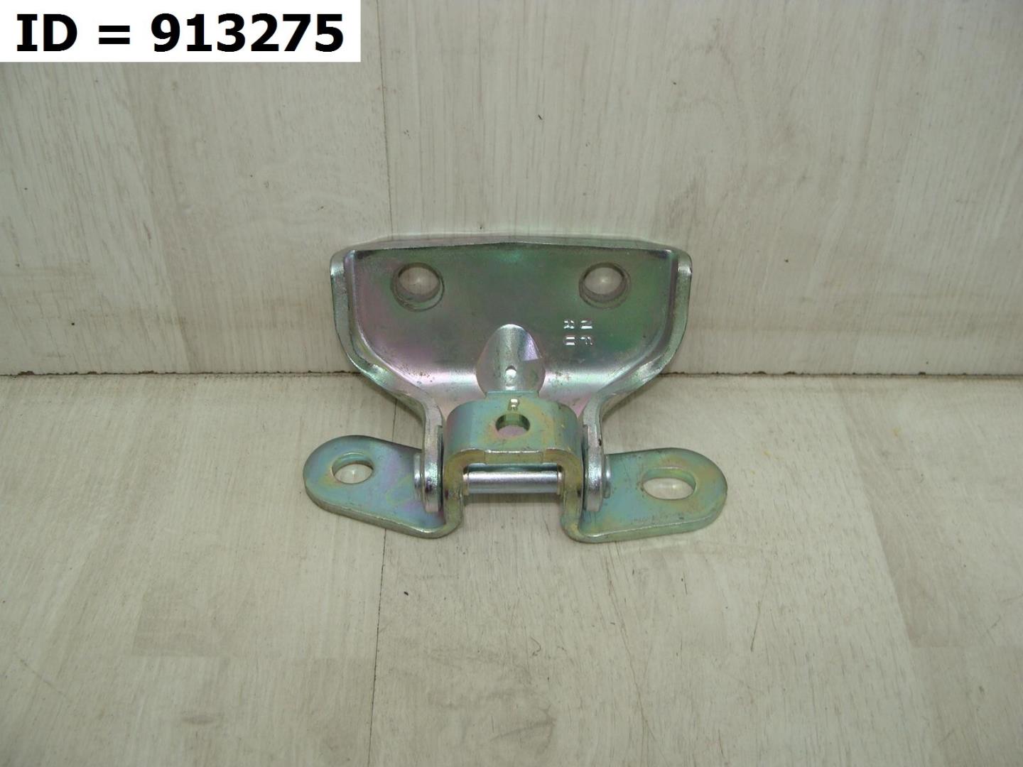 Петля крышки багажника