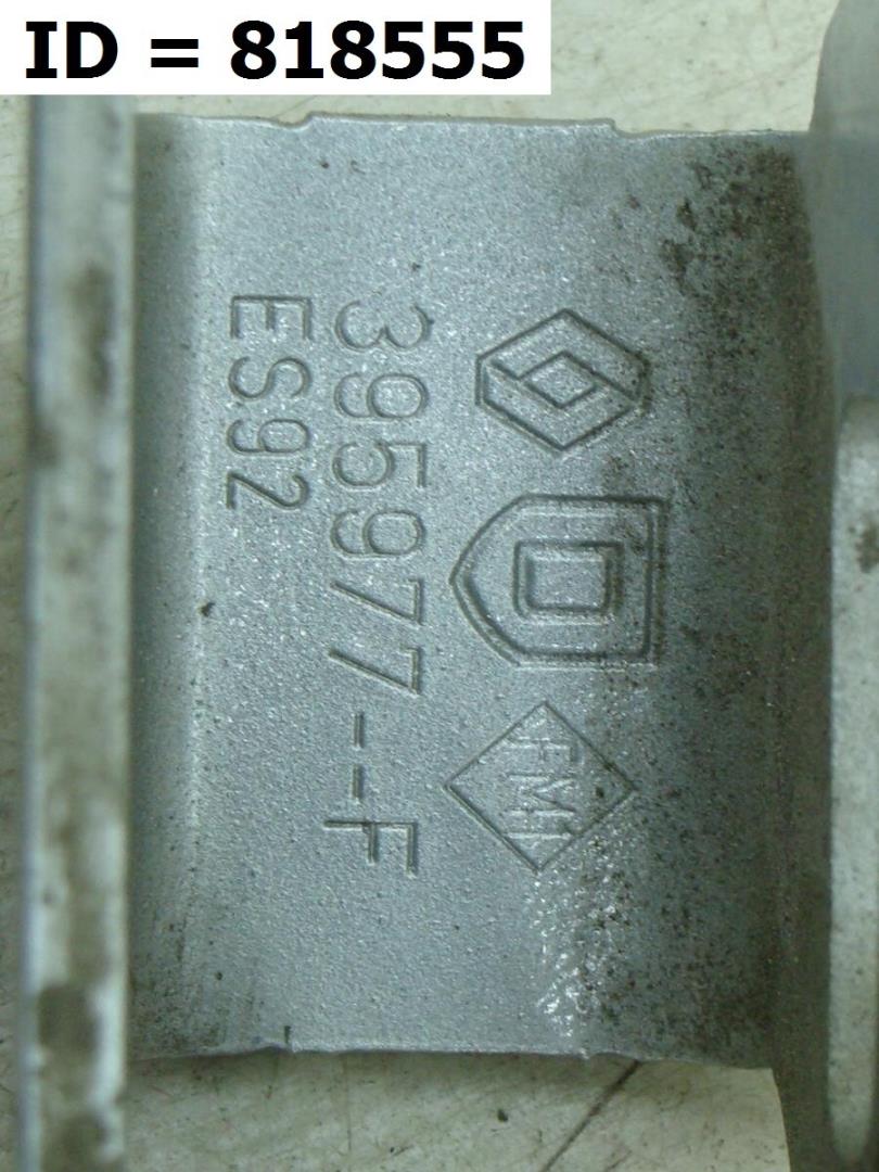 Петля крышки багажника