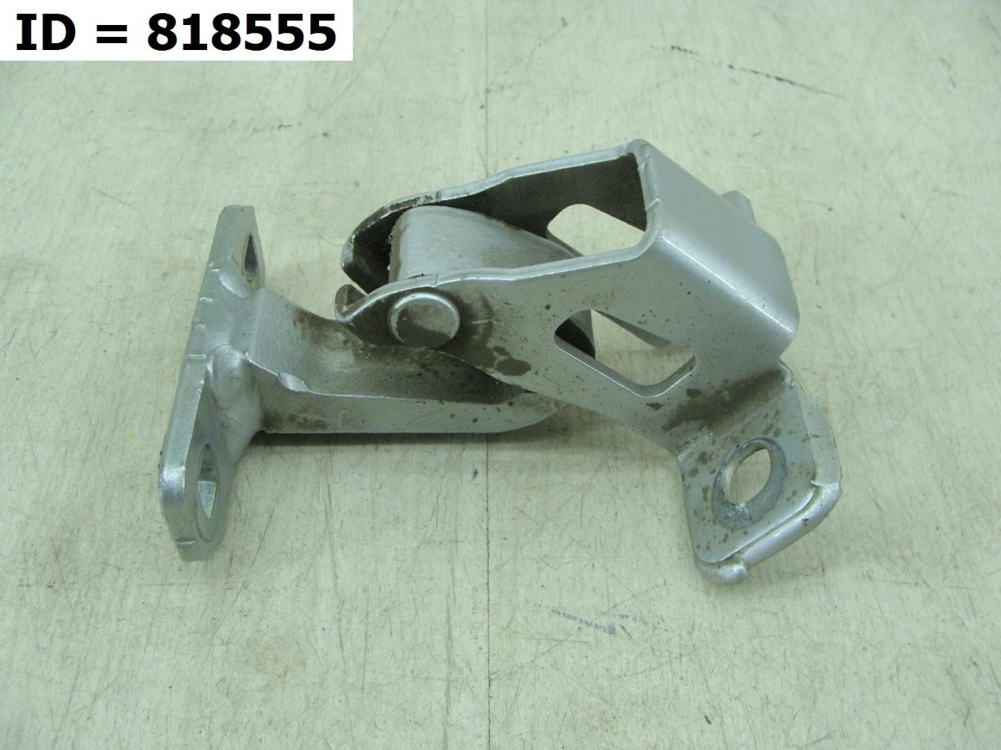 Петля крышки багажника