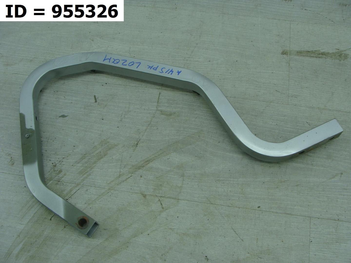 Петля крышки багажника