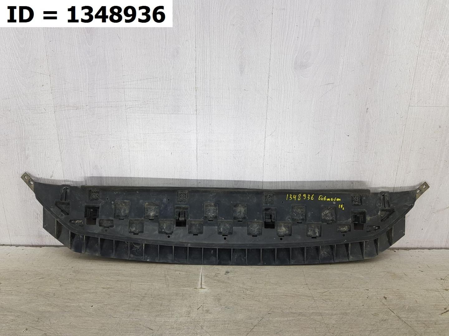 Пыльник переднего бампера