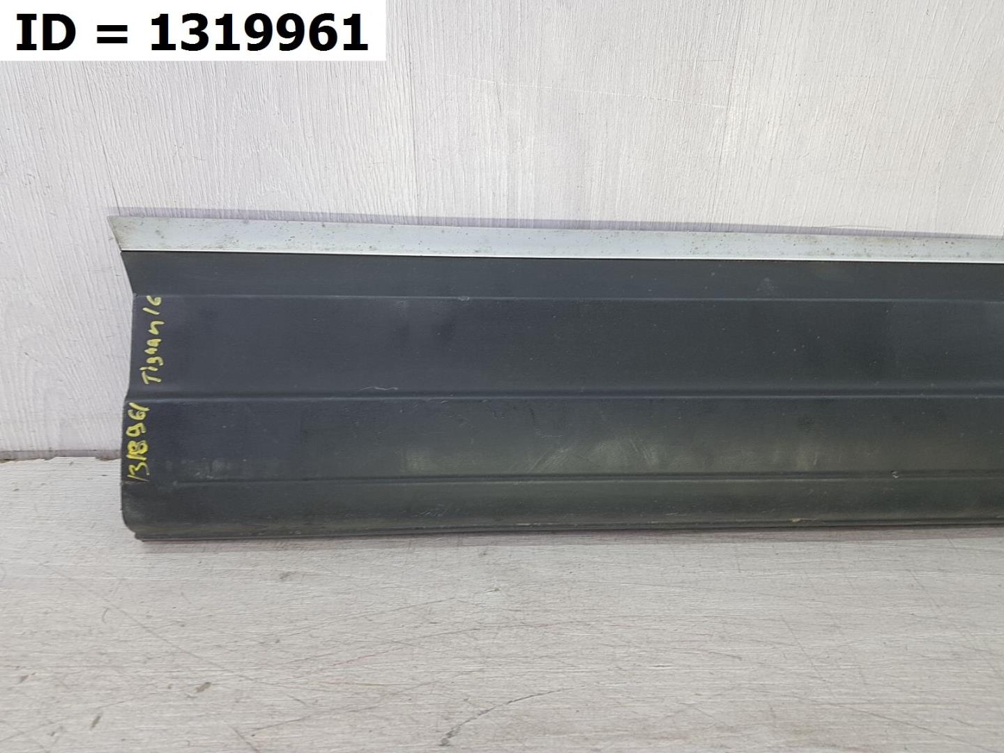 Молдинг двери