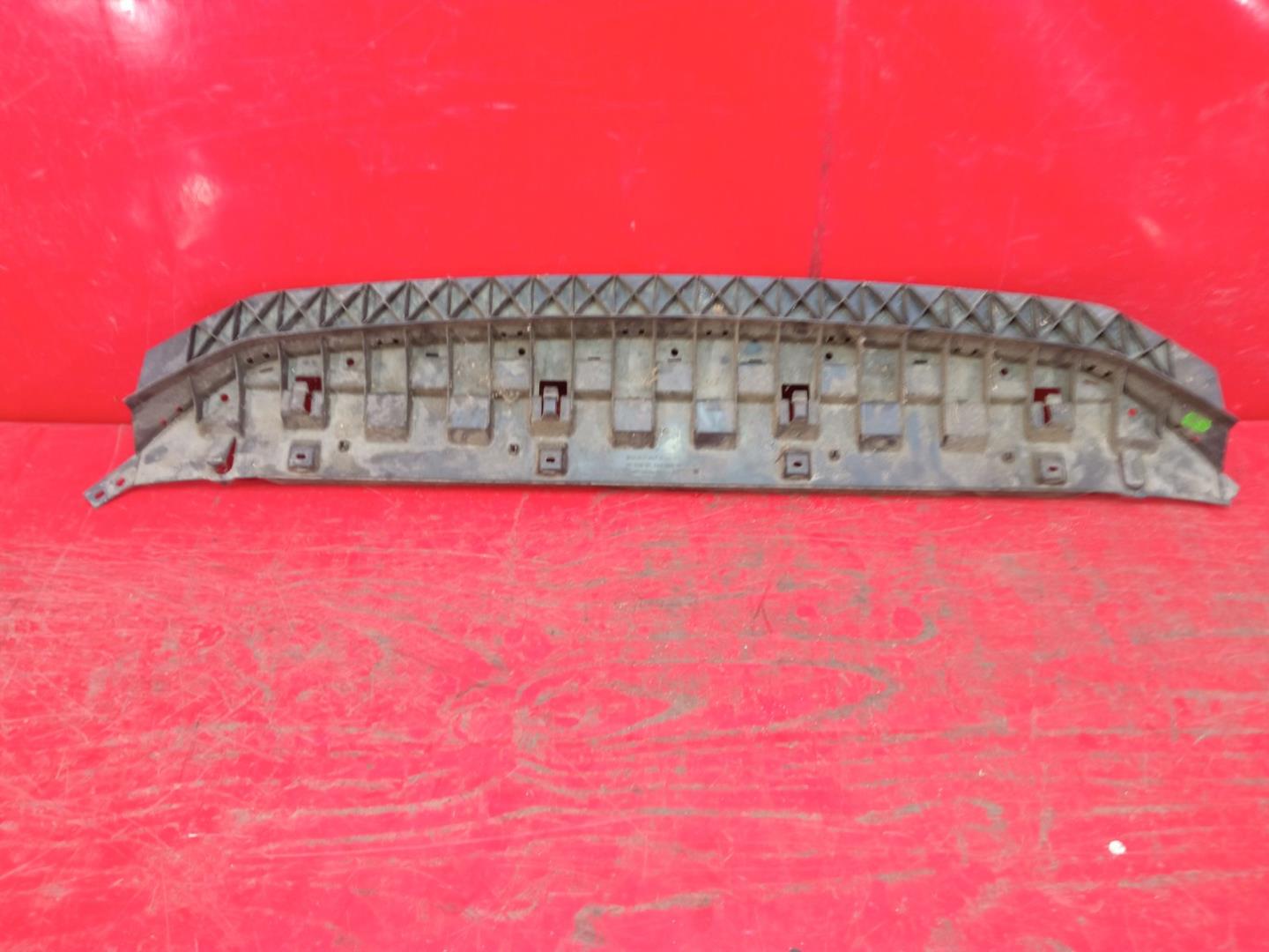 Пыльник переднего бампера