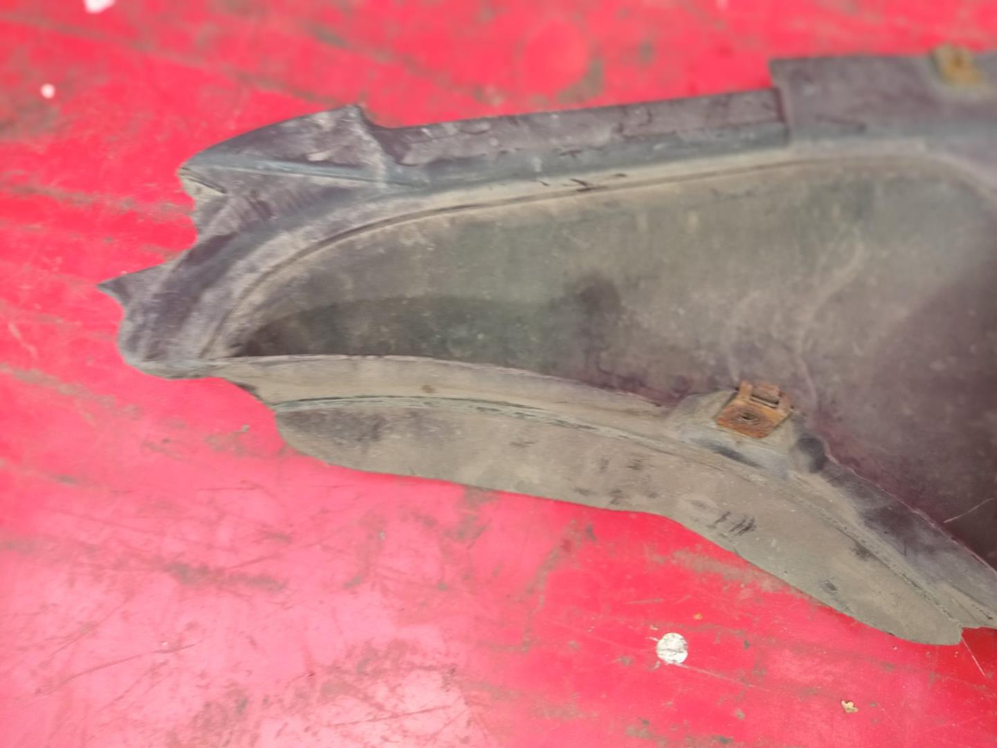 Пыльник переднего бампера